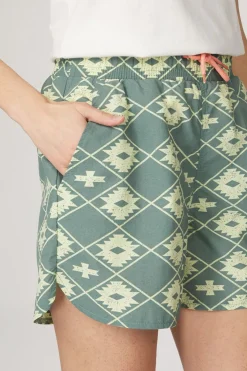 Fashion Ayacucho Short Togo Amphibious W Sage Leaf Print