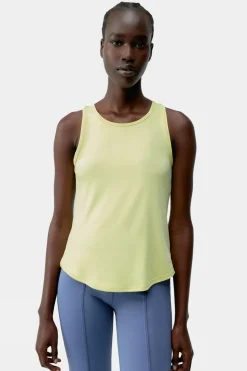 Top Daila-Born Living Hot