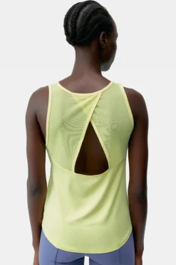 Top Daila-Born Living Hot