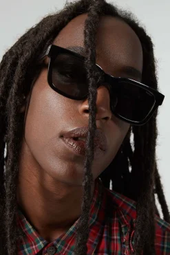 Outlet Komono Zonnebril Bobby Black Tortoise