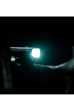 Fietsverlichting Macro Drive 1400+ Front-Lezyne Discount