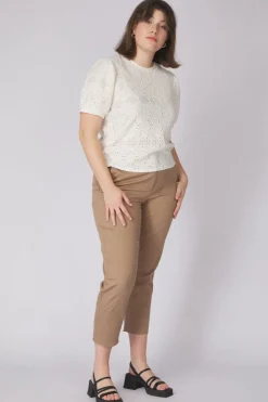 Hot Object T-Shirt Feodora Cloud Dancer