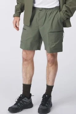 Outlet Peak Performance Short M Outdoor Cargo Shorts Pine Needle