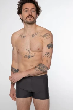 Carst-Protest Outlet