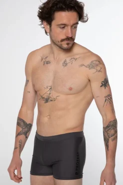 Carst-Protest Outlet