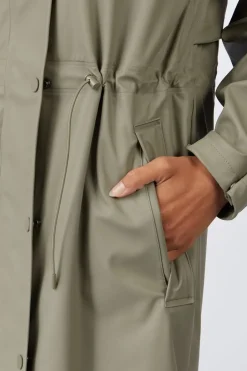 Sale Selected  Regenjas Raya Vetiver