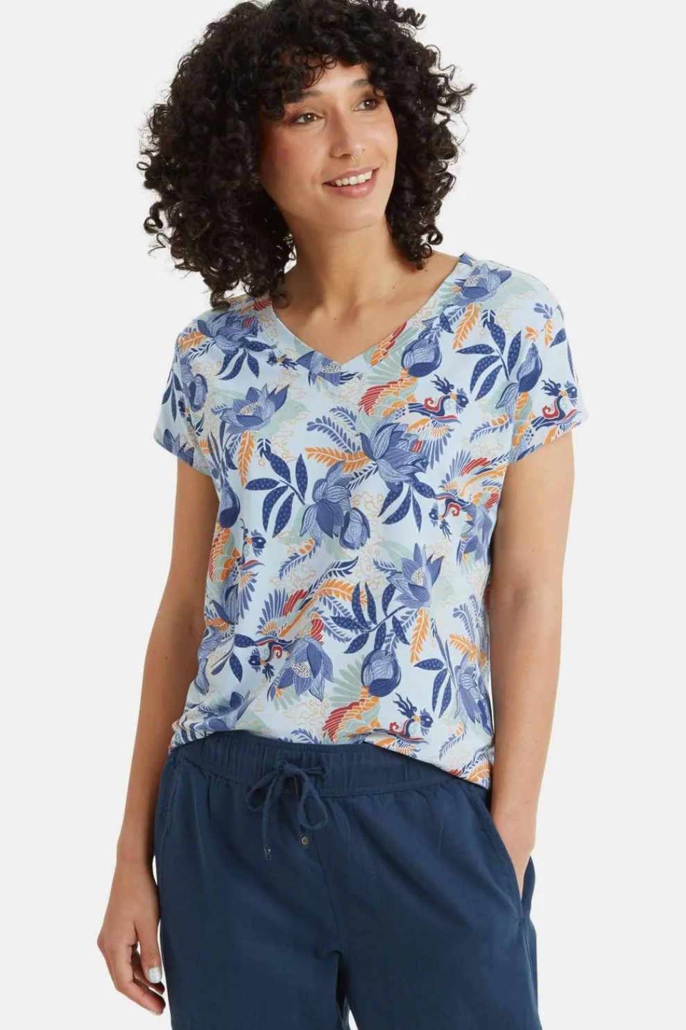 T-Shirt Neha V-Neck Tee-Sherpa Outlet