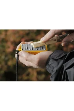 Sale Smith's Gadget Pack Pal Tinder Maker With Fire Starter mid yellow/light red