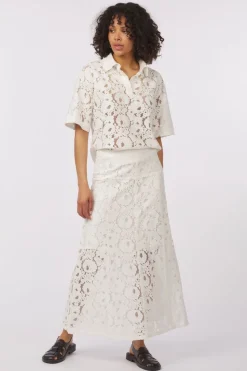 Rok Sltaya-Soaked in Luxury Online