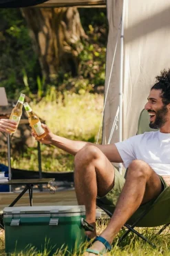 The Easy-Carry Outdoor Cooler 15.1L/16Qt-Stanley Outlet